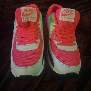 Brand new, never worn size 7.5 pink, black and white air max
